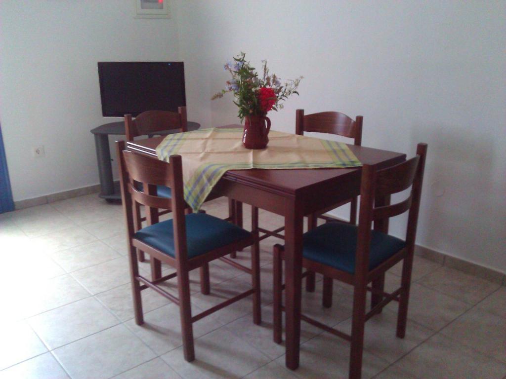 Agnanti Apartments วาธิ ห้อง รูปภาพ
